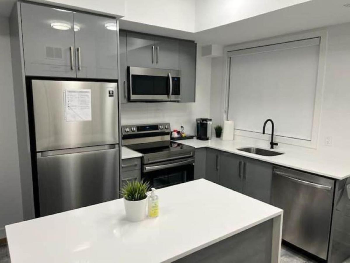 Stylish Townhome Gem With Several Amenities Just Minutes To The Falls Niagara Falls Esterno foto