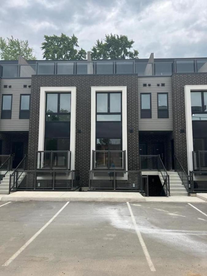 Stylish Townhome Gem With Several Amenities Just Minutes To The Falls Niagara Falls Esterno foto